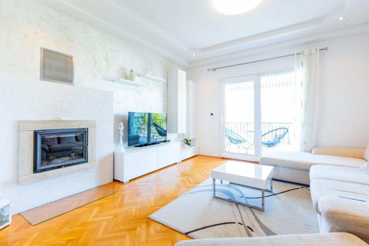 Rs Two Bedroom Apartment Sukosan Luaran gambar